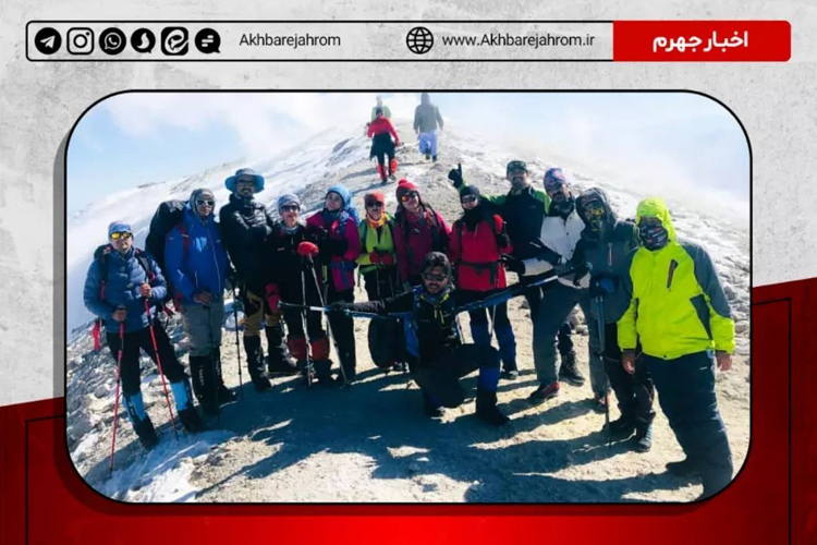 صعود مشترک تیم جهرم و زاهدان به قله تفتان