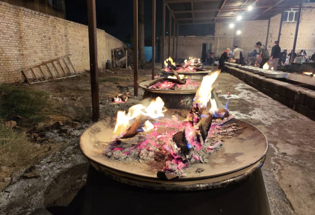 پخت سنتی نذری تاسوعا و عاشورای حسینی در محله دشتاب جهرم