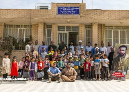 ۹۰۰ میلیون ریال لوازم التحریر بین کودکان مناطق محروم جهرم توزیع شد