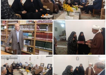 از خدمات خیراندیشانه سرکار حاجیه خانم ایروانی و همسر گرانقدرشان زنده یاد حاج محسن تابش تجلیل شد