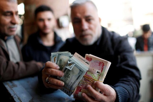 ارائه ارز به زائران اربعین در مصلی نماز جمعه جهرم