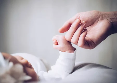 شارژ حساب خانواده‌های دارای مادر باردار و فرزند چندقلو زیر ۲ سال