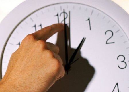 ساعت کاری ادارات تا ۱۵ شهریور تغییر نمی‌کند