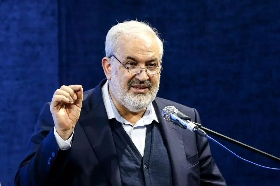 وزیر نیرو‌: نمی‌دانم قطعی‌های برق تا کی ادامه دارد