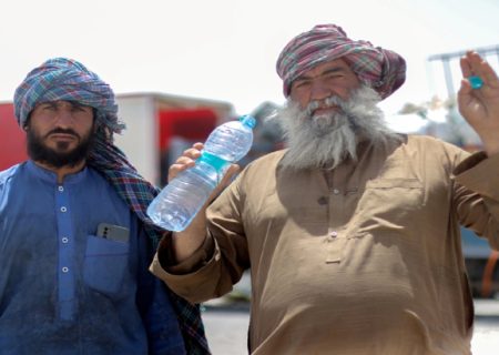 حضور شفاف اتباع در بازار کار ایران محدودیتی نخواهد داشت