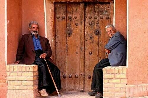 وقتی همسایه‌ها حتی نام هم را نمی‌دانند