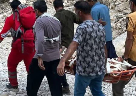 ساعت تلاش بی وقفه نجاتگران پایگاه کوهستان جهرم برای یافتن ‌فرد سقوط کرده از اتفاعات تنگ اور منطقه سیمکان