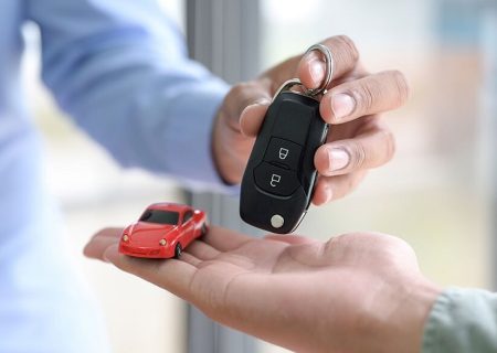 فردی در جهرم، به جای تحویل خودرو، با ۲۰۰ میلیارد متواری شده بود