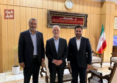 بررسی مسائل توسعه‌ای شهرستان جهرم در دیدار مسئولین ارشد شهرستان با وزیر کشور