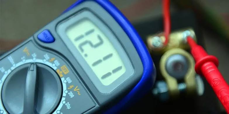 مشکل افت ولتاژ برق و روشنایی روستای هرموج بخش کردیان حل شد