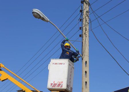 اصلاح و نوسازی شبکه ی روشنایی معابر بلوار های مادر و پرستار